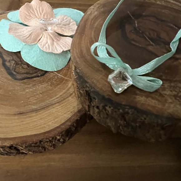 Glass diamond like pendent. Delicately beautiful. Antique. Encased in silver. - Picture 2 of 4